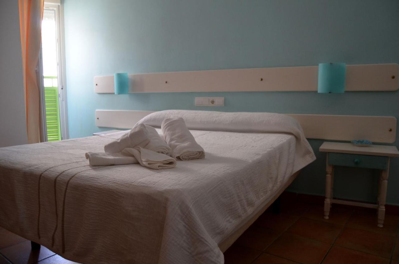 Hostal Dona Antonia Otel Punta Umbría Dış mekan fotoğraf