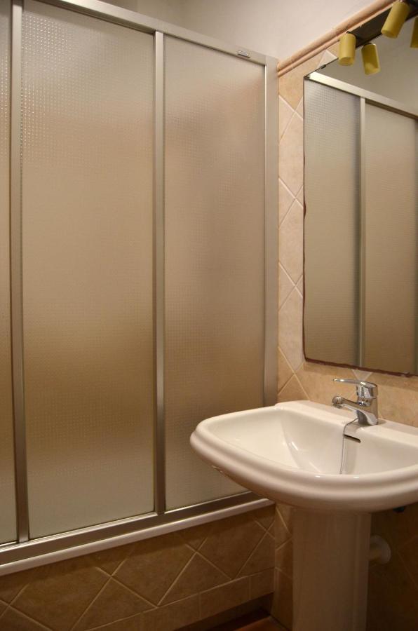 Hostal Dona Antonia Otel Punta Umbría Dış mekan fotoğraf