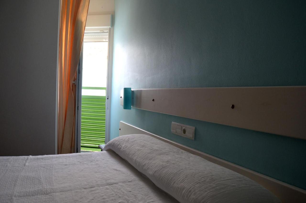 Hostal Dona Antonia Otel Punta Umbría Dış mekan fotoğraf
