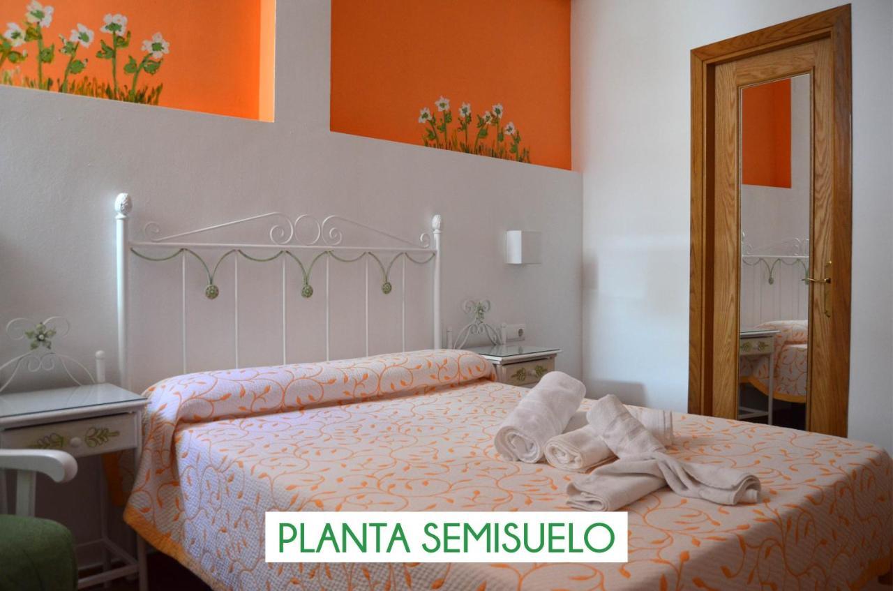 Hostal Dona Antonia Otel Punta Umbría Dış mekan fotoğraf