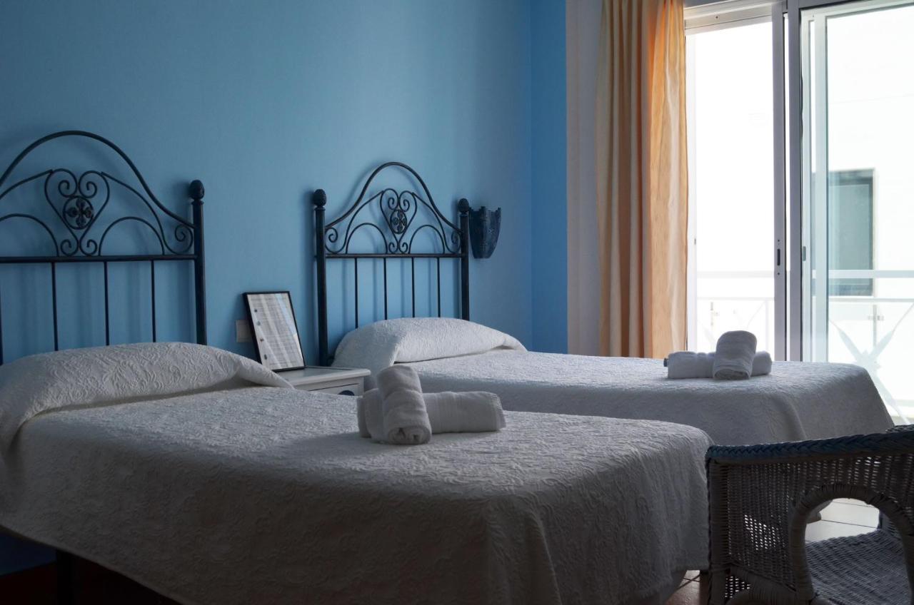 Hostal Dona Antonia Otel Punta Umbría Dış mekan fotoğraf